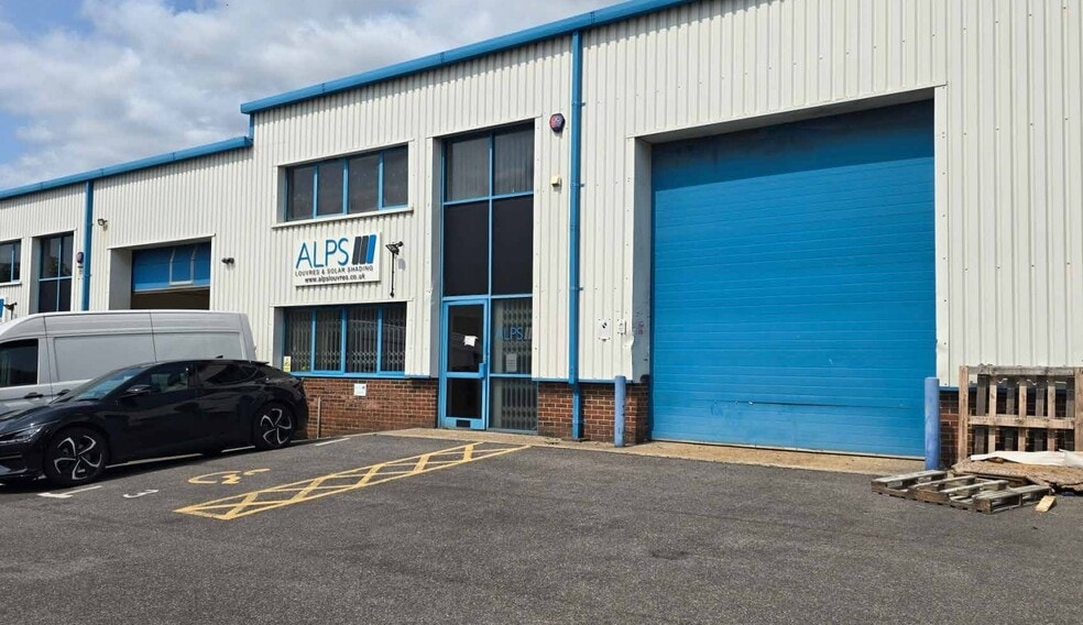 12 Downley Rd, Havant for lease - Building Photo - Image 2 of 2