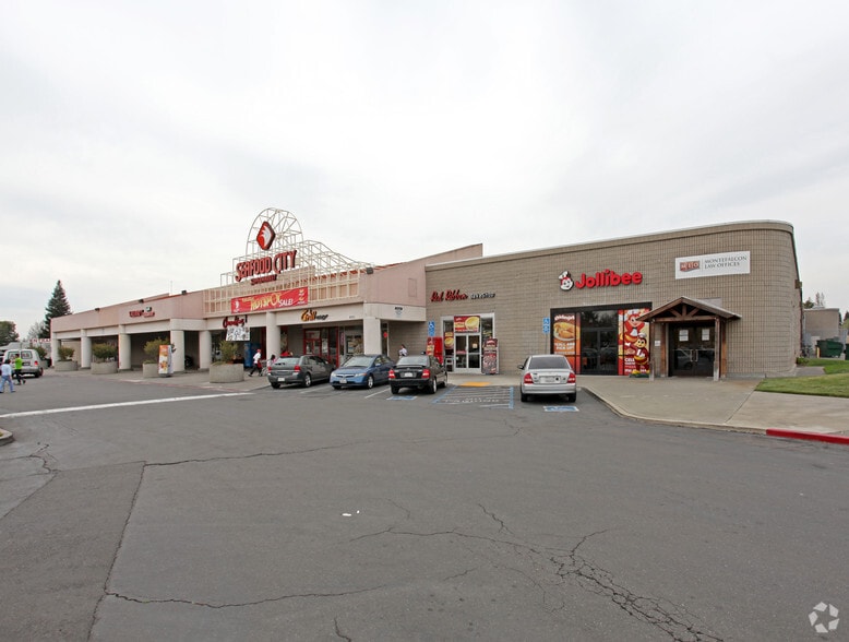 6051 Mack Rd, Sacramento, CA 95823