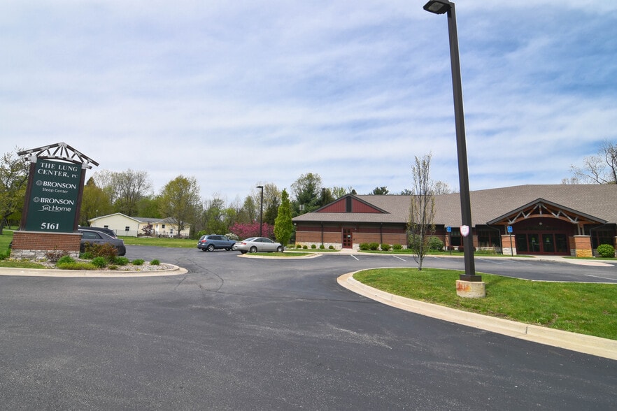 5161 B Dr S, Battle Creek, MI for lease - Building Photo - Image 2 of 12