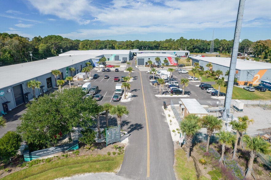 1750 Signal Point Rd, Charleston, SC for lease - Building Photo - Image 1 of 12