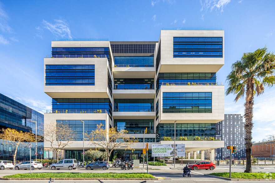 Passeig De La Zona Franca, 28-38, Barcelona, Barcelona for lease - Building Photo - Image 2 of 2