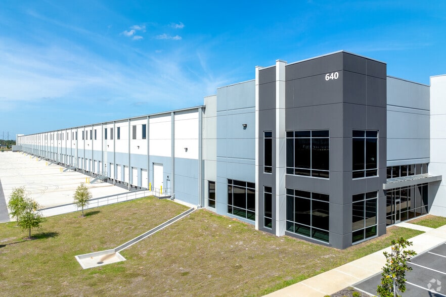 C Fred Jones Blvd, Auburndale, FL for lease - Primary Photo - Image 1 of 9