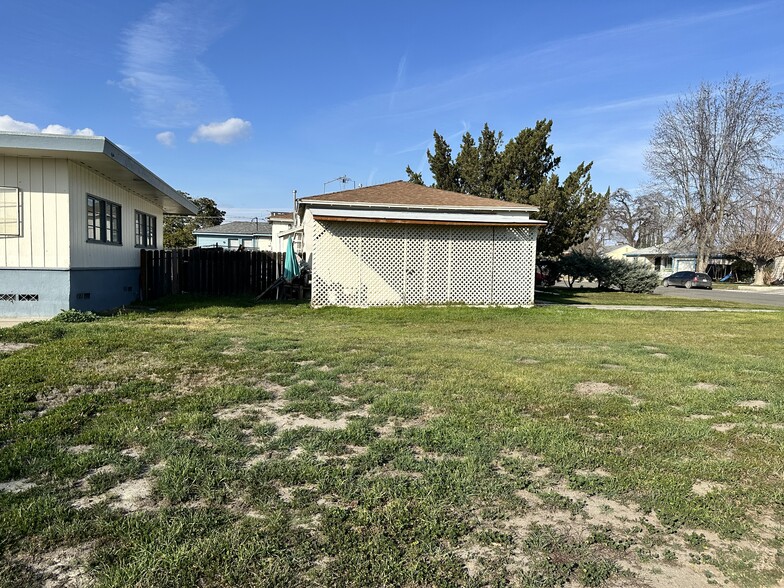 1728 Estes Ave, Corcoran, CA for sale - Building Photo - Image 3 of 3