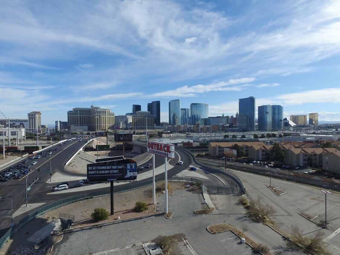 3685 W Flamingo Rd, Las Vegas, NV 89103 SEC Flamingo & Valley View