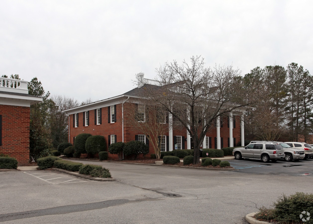 3920 Forest Dr, Columbia, SC 29204