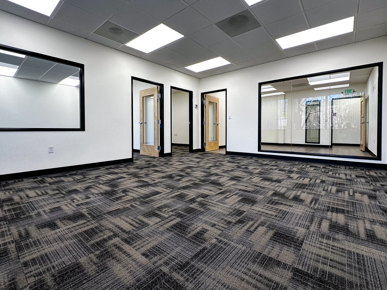 25195 SW Parkway Ave, Wilsonville, OR for lease Interior Photo- Image 1 of 10