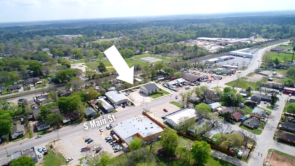 240 S Main St, Conroe, TX for sale - Building Photo - Image 1 of 1