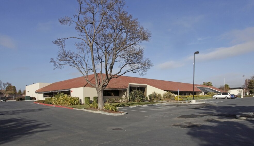 4800 Patrick Henry Dr, Santa Clara, CA for lease - Building Photo - Image 1 of 1