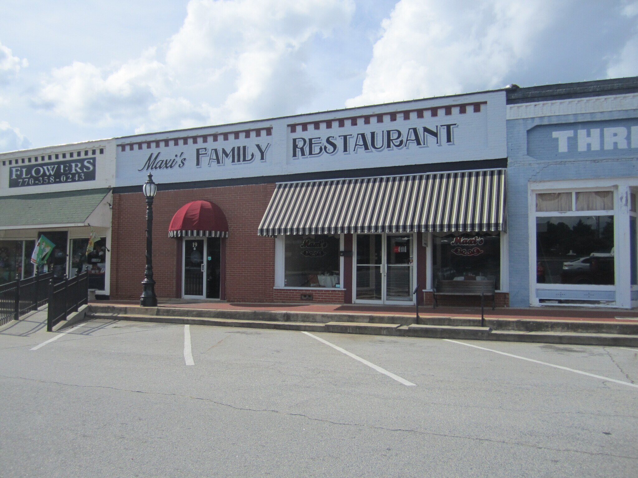 17 Market St, Barnesville, GA 30204