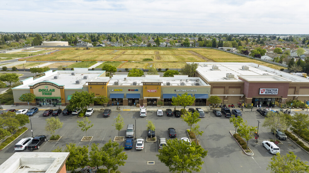 10530 Twin Cities Rd, Galt, CA for lease - Building Photo - Image 2 of 3