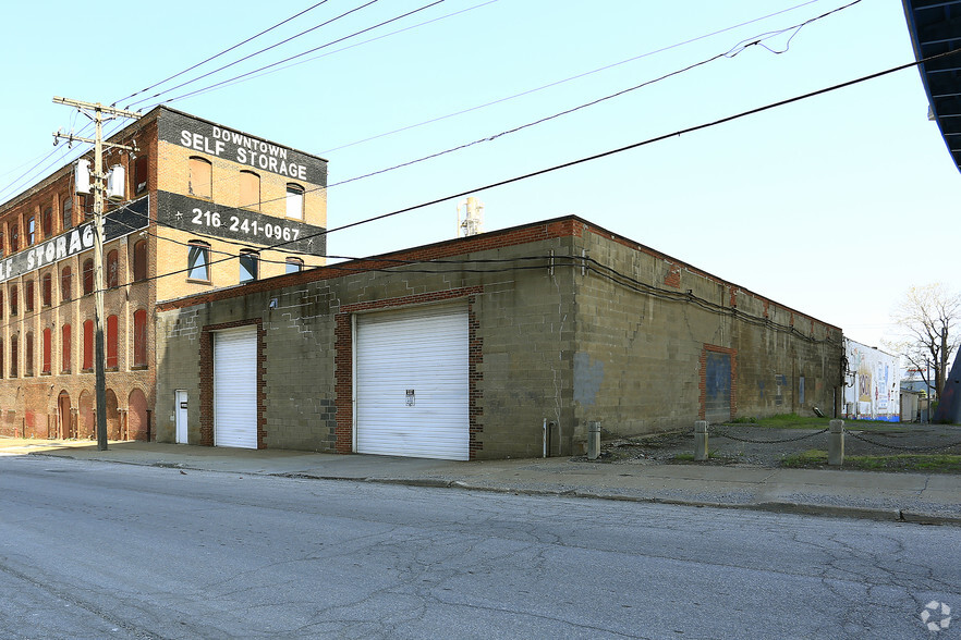 2316 Center St, Cleveland, OH for sale - Primary Photo - Image 3 of 3