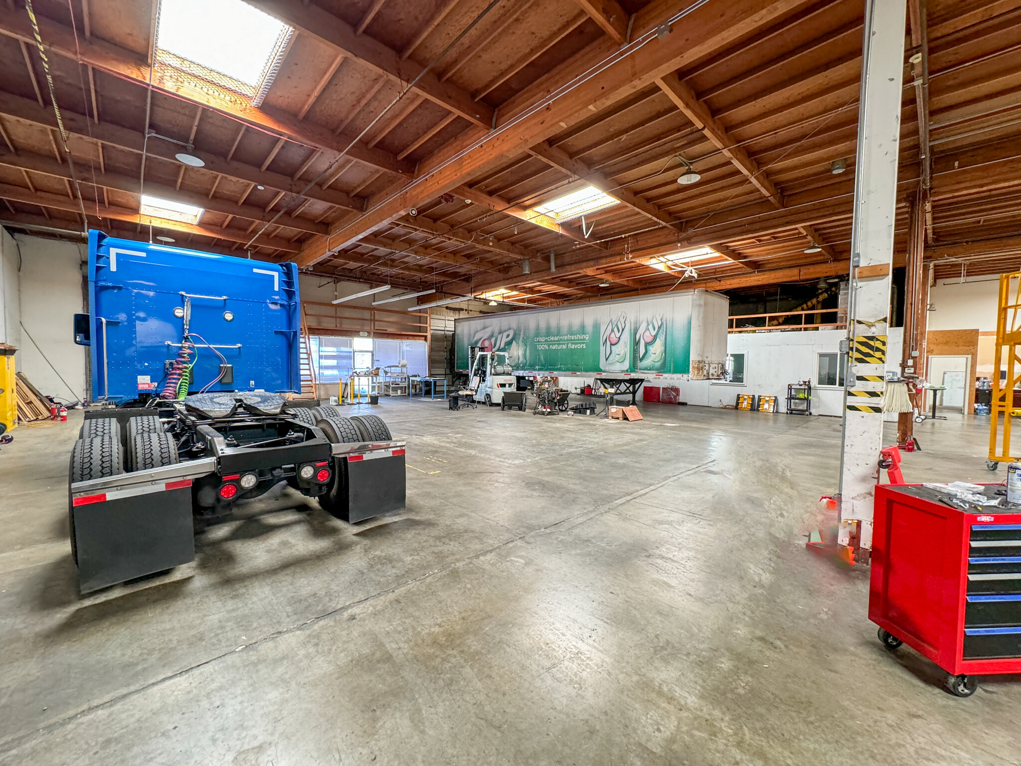 255-263 Utah Ave, South San Francisco, CA for lease Interior Photo- Image 1 of 6