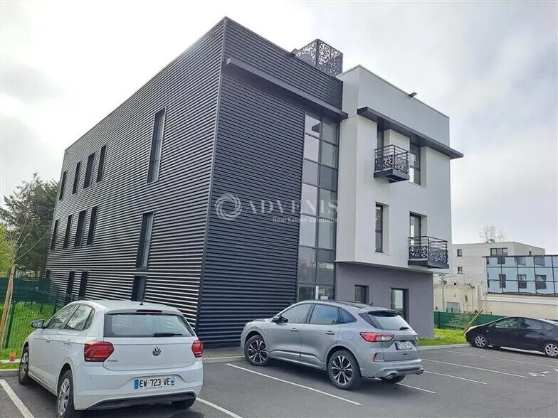 Office in La Chapelle-sur-Erdre for lease - Building Photo - Image 1 of 5