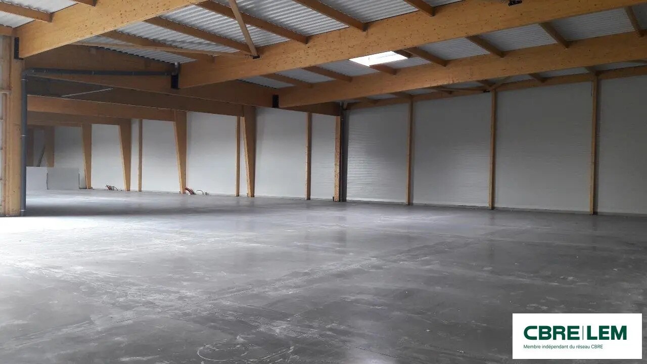 Flex in Montivilliers for lease Building Photo- Image 1 of 10