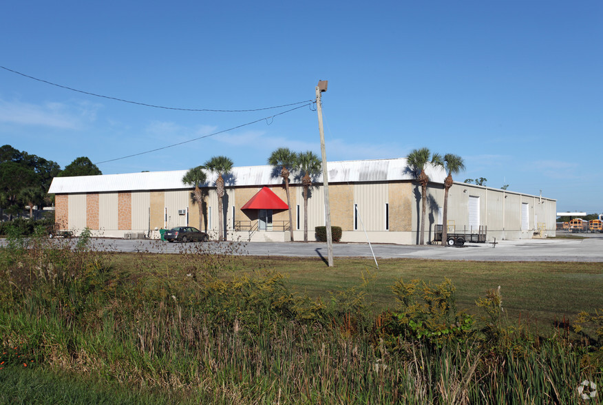 1309 E International Speedway Blvd, Deland, FL for sale - Primary Photo - Image 1 of 1