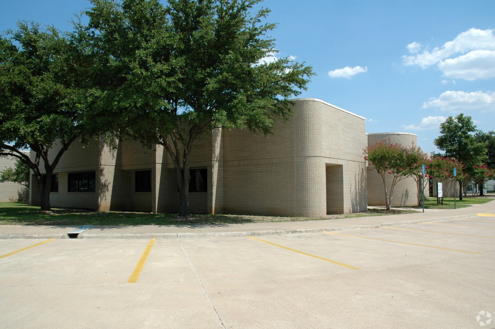 5701 Bryant Irvin Rd, Fort Worth, TX for sale Primary Photo- Image 1 of 1