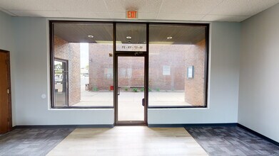 11-47 E Northwest Hwy, Palatine, IL for lease Building Photo- Image 2 of 5