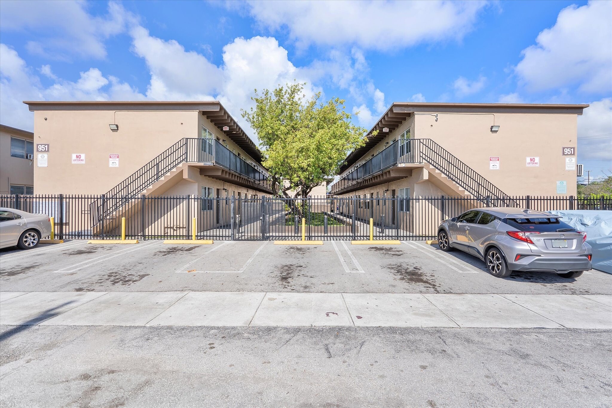 901-951 NW 8th Ave, Pompano Beach, FL for sale Building Photo- Image 1 of 19