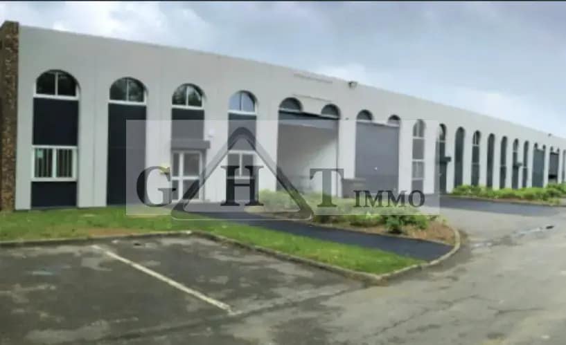 Industrial in Noisy-le-Grand for lease - Building Photo - Image 1 of 1