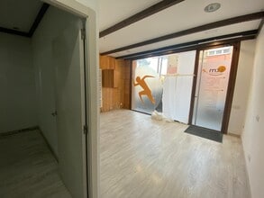 Retail in Santa Margarida de Montbui, Barcelona for lease Interior Photo- Image 2 of 14