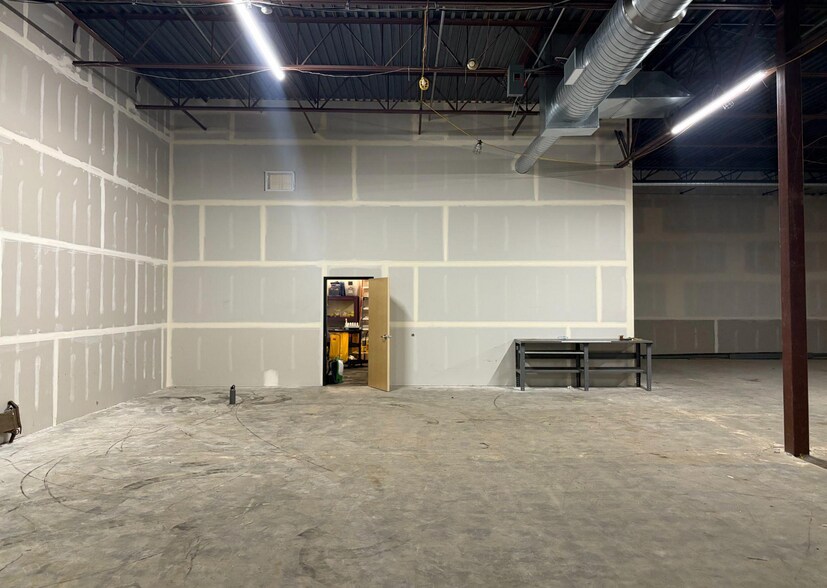 19003 S Beavercreek Rd, Oregon City, OR for lease - Interior Photo - Image 3 of 9