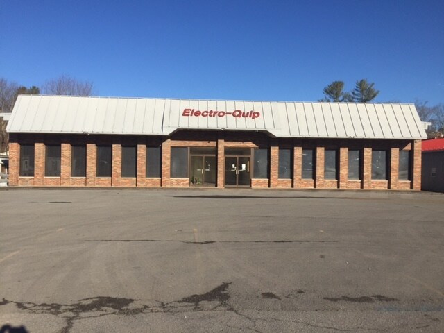 1427 Robert C Byrd Dr, Crab Orchard, WV for sale Primary Photo- Image 1 of 1