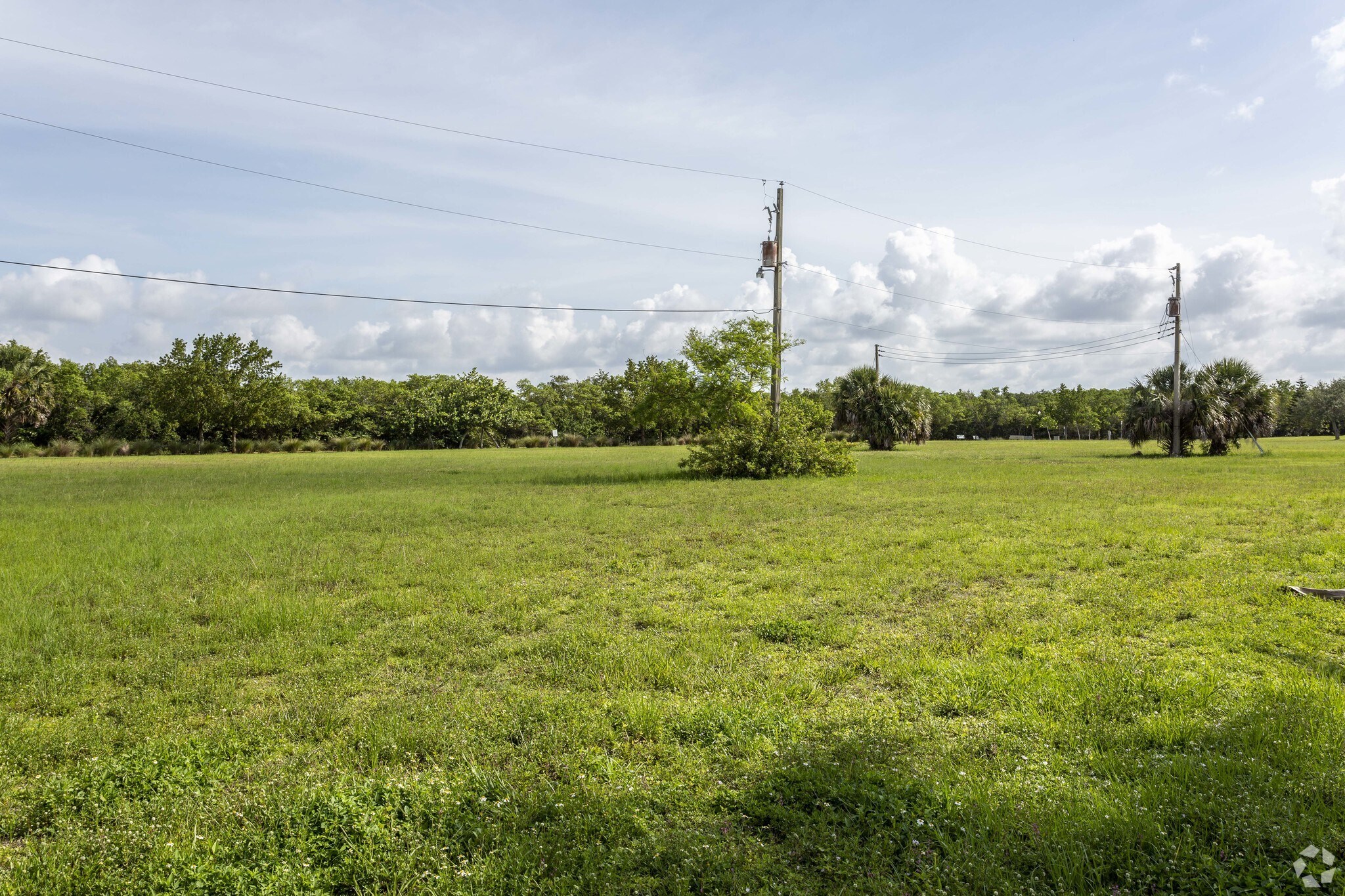 402 E Marion Ave, Punta Gorda, FL for sale Primary Photo- Image 1 of 1