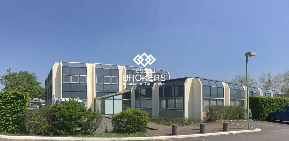 Office in Nantes for lease - Building Photo - Image 1 of 4