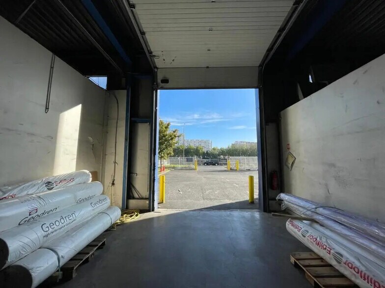 Industrial in Vitry-sur-Seine for lease - Interior Photo - Image 3 of 4