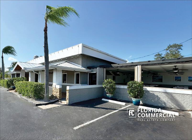 300 SW Federal Hwy, Stuart, FL for sale - Building Photo - Image 1 of 26