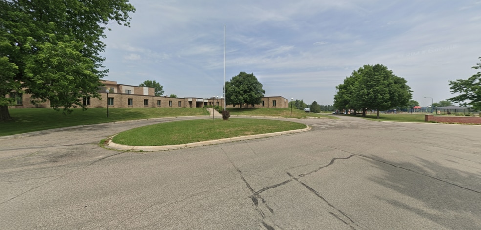 425 N Badger St, Caledonia, MN for sale - Building Photo - Image 2 of 5