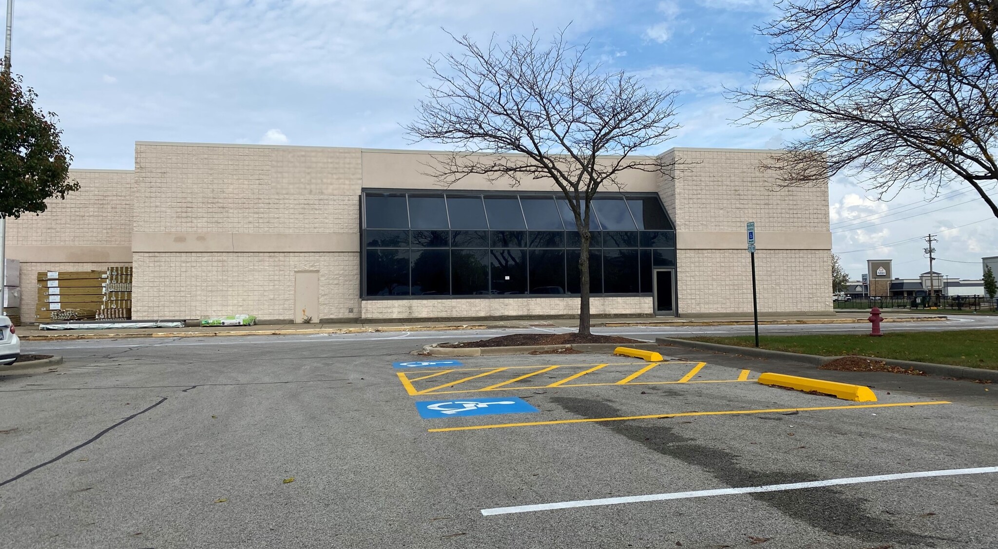 820 W Bloomington Rd, Champaign, IL for lease Building Photo- Image 1 of 6