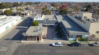 Valley Center Plaza @ Park Row - Storefront Property