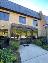 1470 Progress Way, Eldersburg, MD for lease Building Photo- Image 1 of 4