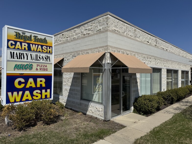 1691-1697 Weiland Rd, Buffalo Grove, IL for lease - Building Photo - Image 2 of 5