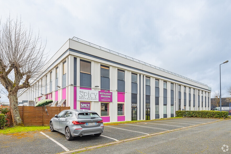 10 Avenue Du Québec, Villebon-sur-Yvette for lease - Building Photo - Image 2 of 2