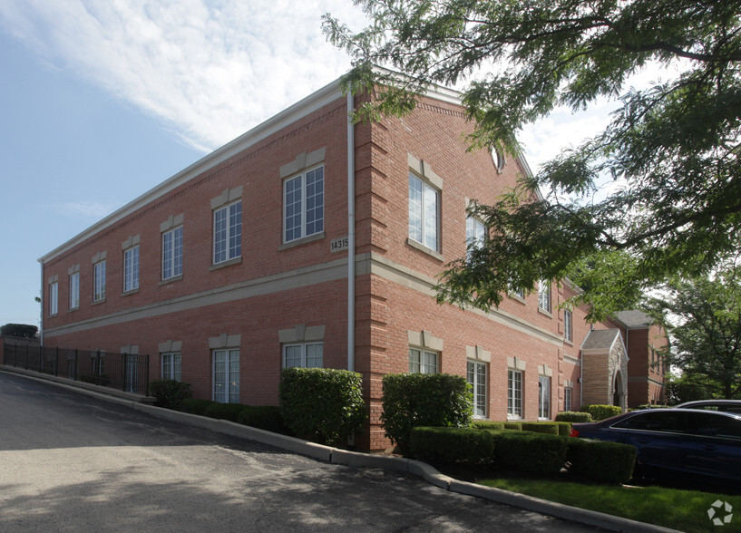 14315 S 108th Ave, Orland Park, IL for lease - Building Photo - Image 1 of 1