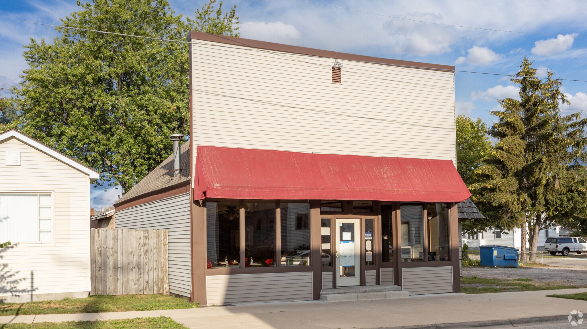 427 N 6th St, Grand Haven, MI for sale Primary Photo- Image 1 of 1
