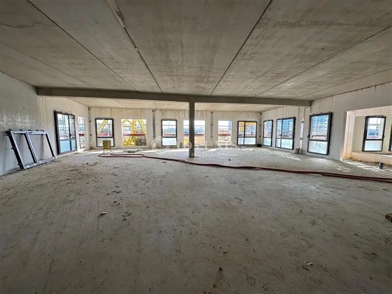 Office in Serris for sale Interior Photo- Image 1 of 6