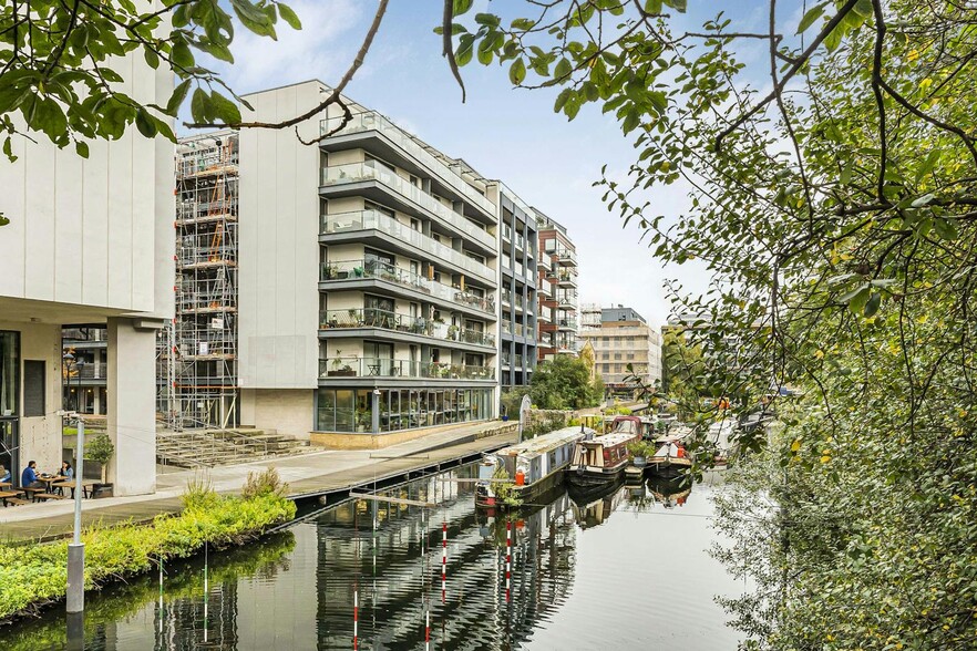 2-10 Hertford Rd, London for sale - Building Photo - Image 1 of 15