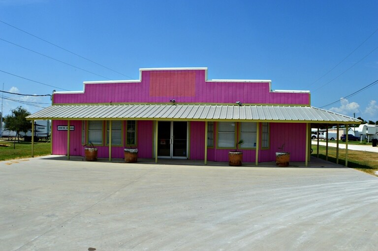 306 W Adams Ave, Port O Connor, TX for sale Primary Photo- Image 1 of 1