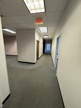 121 S Wilke Rd, Arlington Heights, IL for lease Interior Photo- Image 2 of 5