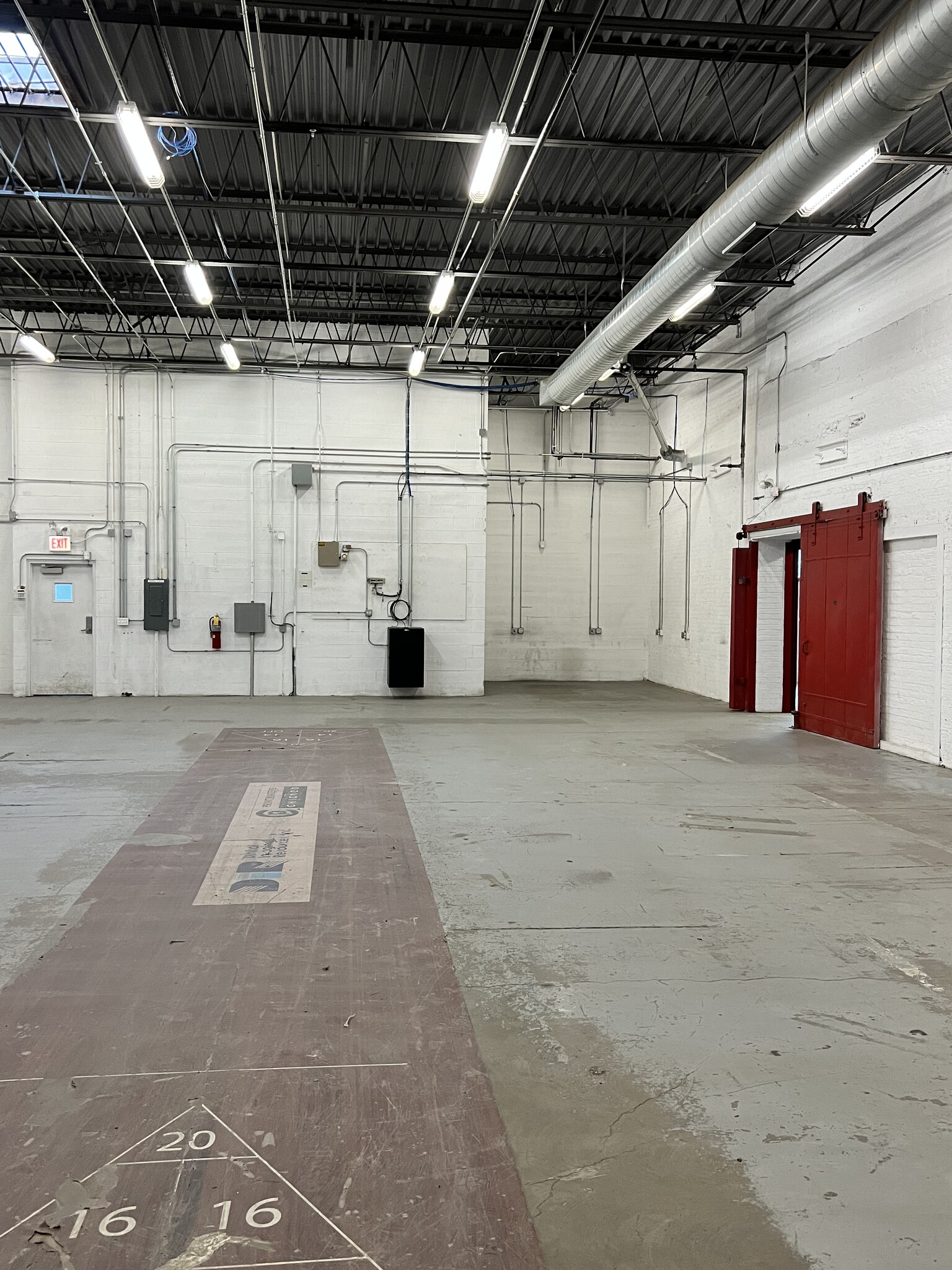 650 W Lake St, Chicago, IL for lease Building Photo- Image 1 of 6