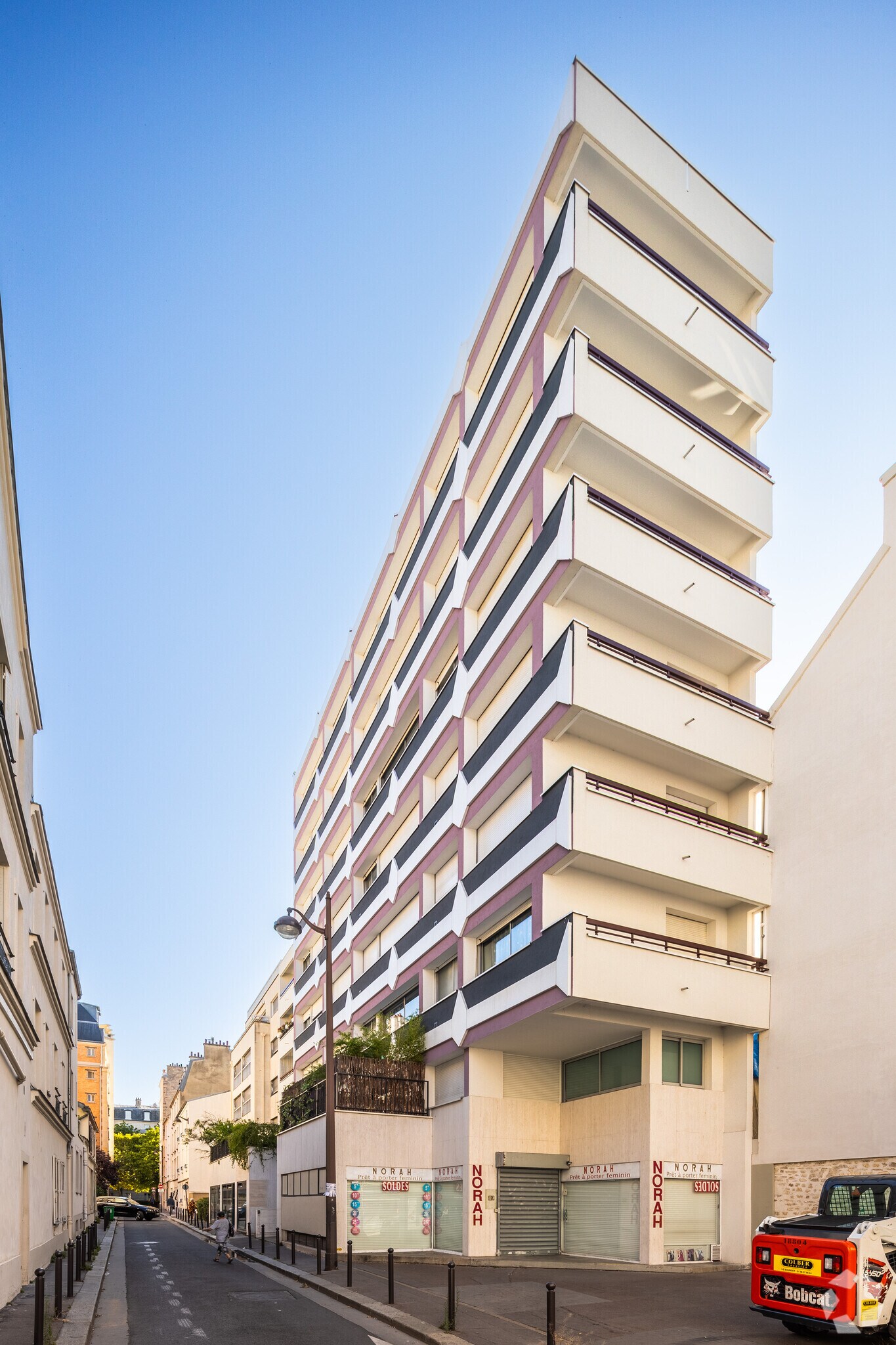 2 Passage Des Entrepreneurs, Paris for lease Primary Photo- Image 1 of 2