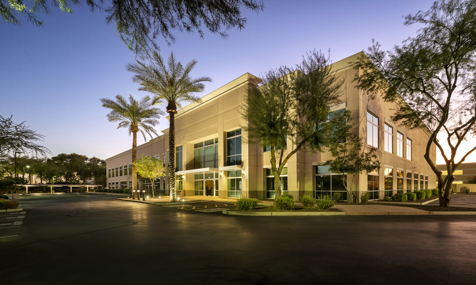 2600 W Geronimo Pl, Chandler, AZ for lease - Building Photo - Image 1 of 9