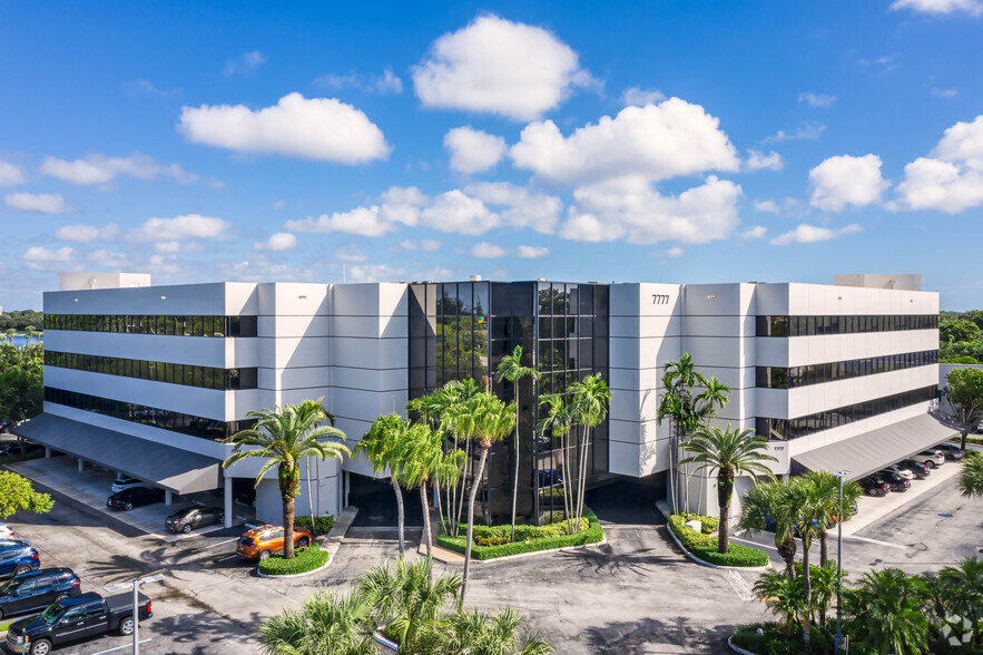 7777 Glades Rd, Boca Raton, FL for lease - Building Photo - Image 1 of 20