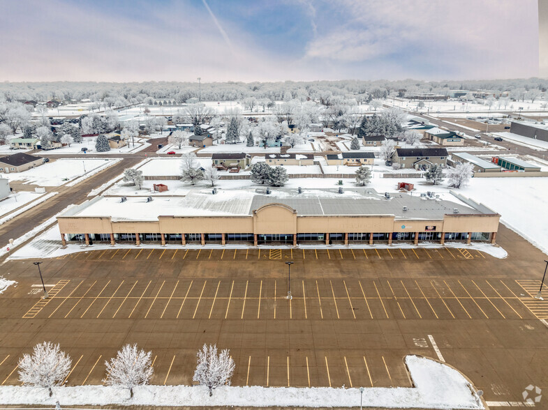 400 Bower St, Vermillion, SD for sale - Building Photo - Image 1 of 1