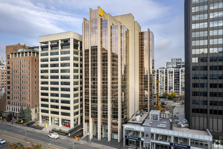 30 St Clair Ave W, Toronto, ON for lease - Primary Photo - Image 1 of 7