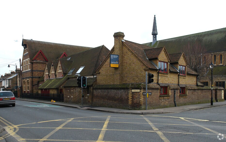 Arthur Rd, Windsor, BKS SL4 1RU