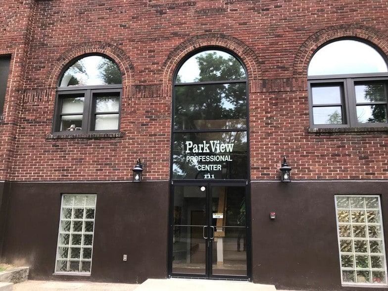 111 Park View Ln, Wheeling, WV for lease - Primary Photo - Image 1 of 5